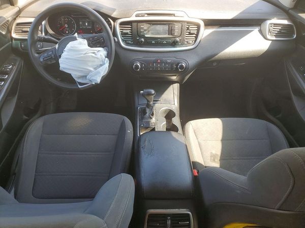 2018 KIA SORENTO L, LX