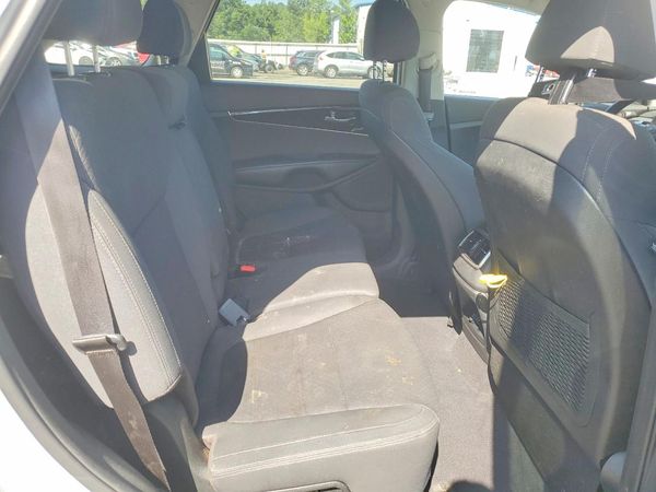 2018 KIA SORENTO L, LX