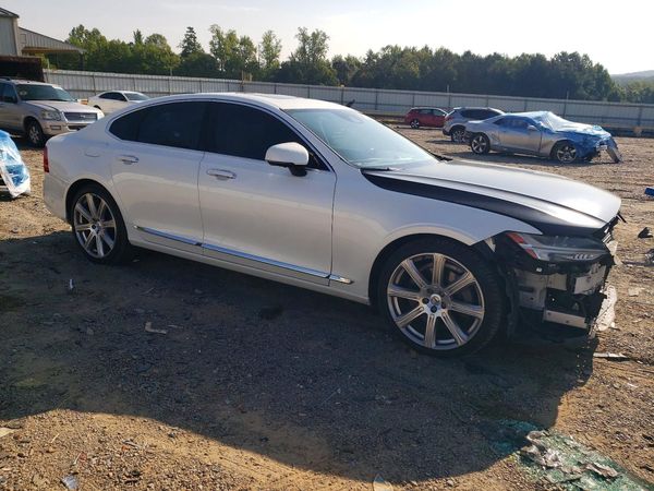 2017 VOLVO S90 Inscription