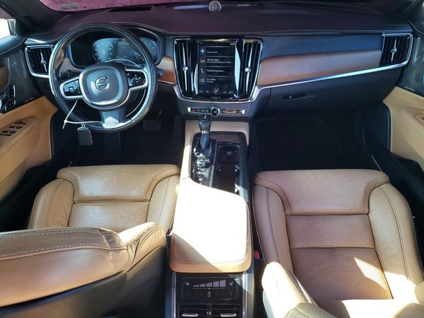 2017 VOLVO S90 Inscription