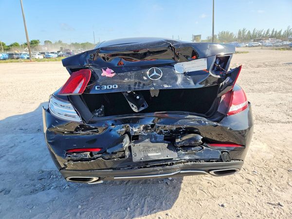 2018 MERCEDES-BENZ C C300