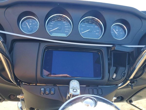 2022 HARLEY-DAVIDSON FL