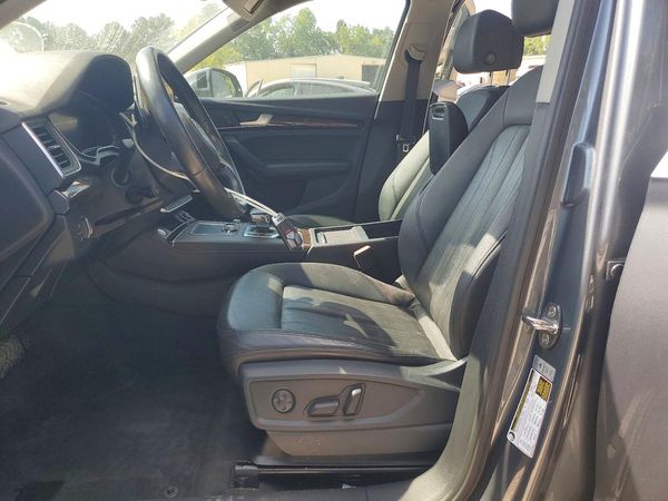 2019 AUDI Q5 quattro Premium Plus — DENT
