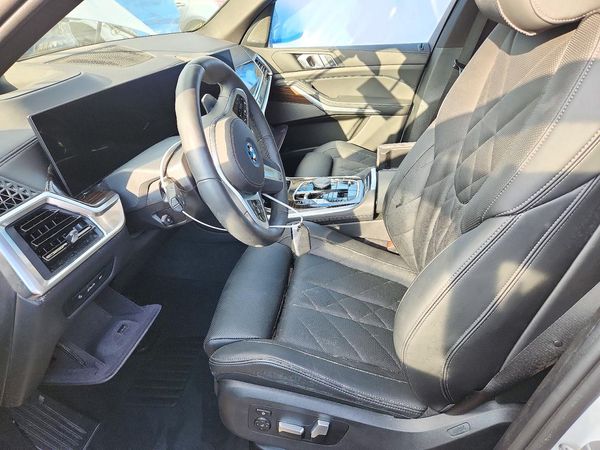2026 BMW X5 xDrive50e — DENT