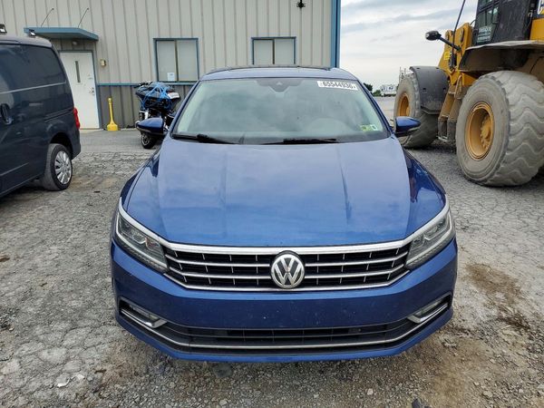 2017 VOLKSWAGEN PASSAT SEL Premium