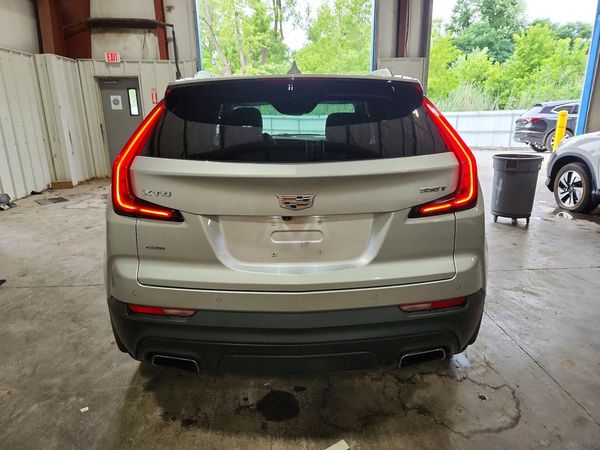 2022 CADILLAC XT4 Luxury
