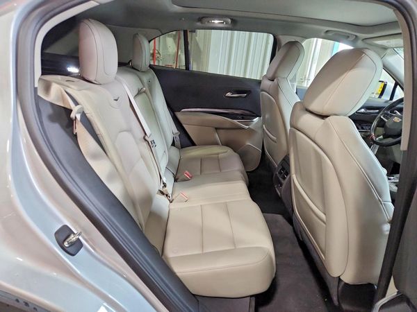 2022 CADILLAC XT4 Luxury