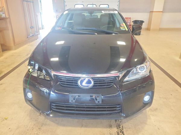 2013 LEXUS CT 200h