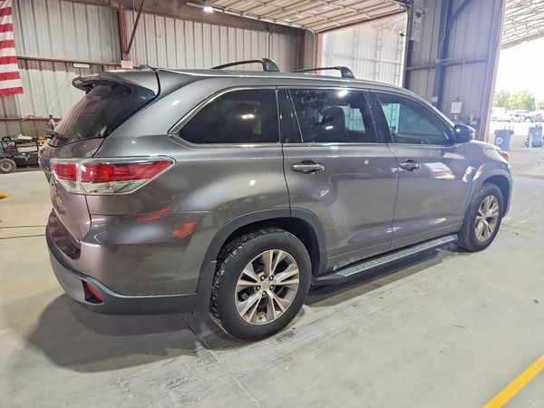 2015 TOYOTA HIGHLANDER