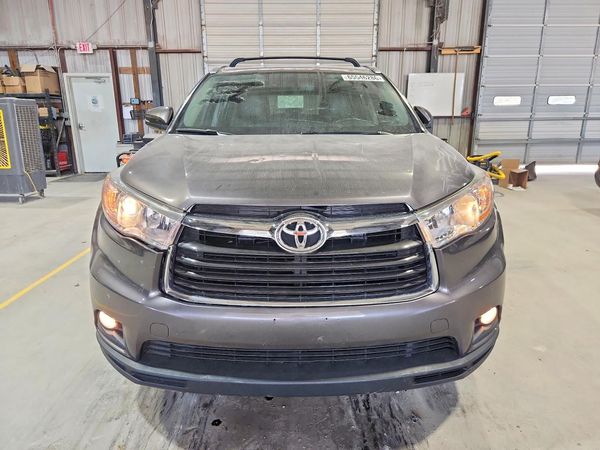 2015 TOYOTA HIGHLANDER