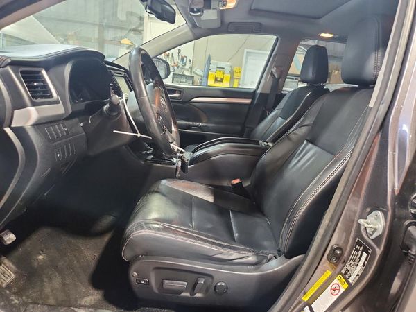 2015 TOYOTA HIGHLANDER