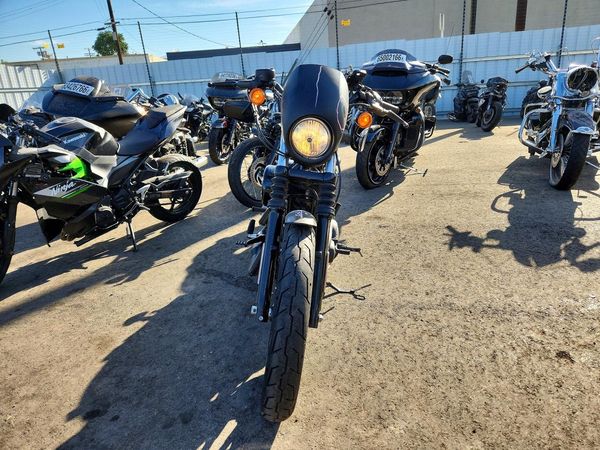 2022 HARLEY-DAVIDSON XL883