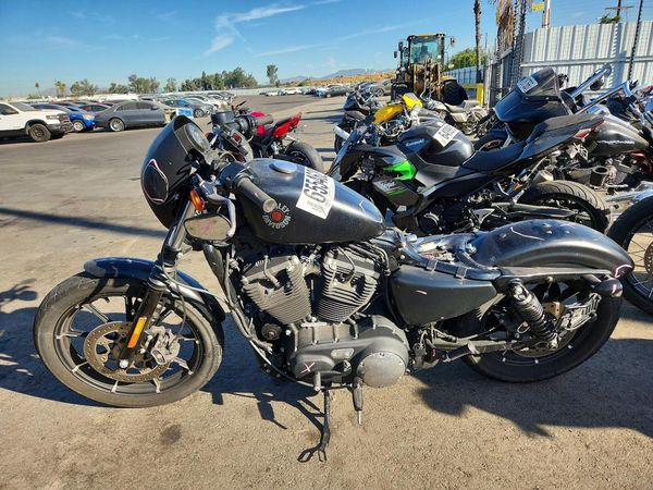 2022 HARLEY-DAVIDSON XL883