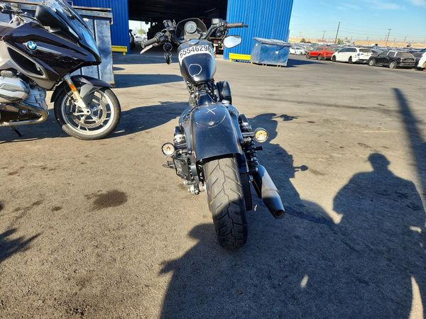 2022 HARLEY-DAVIDSON XL883