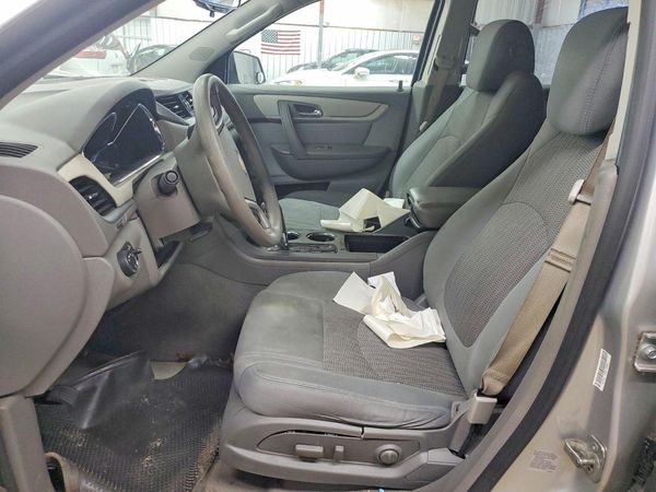 2017 CHEVROLET TRAVERSE LS — DENT