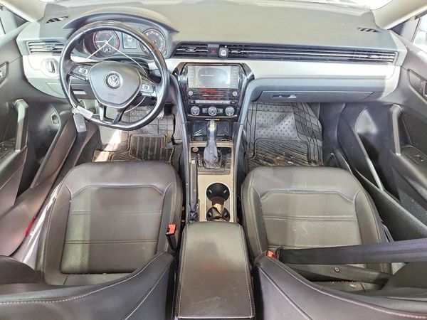 2020 VOLKSWAGEN PASSAT