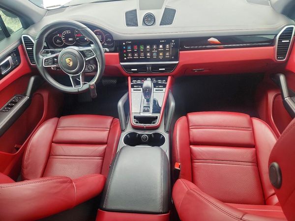 2023 PORSCHE CAYENNE