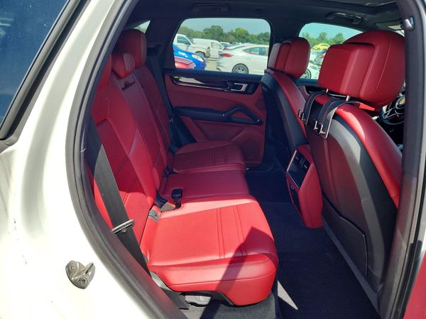 2023 PORSCHE CAYENNE