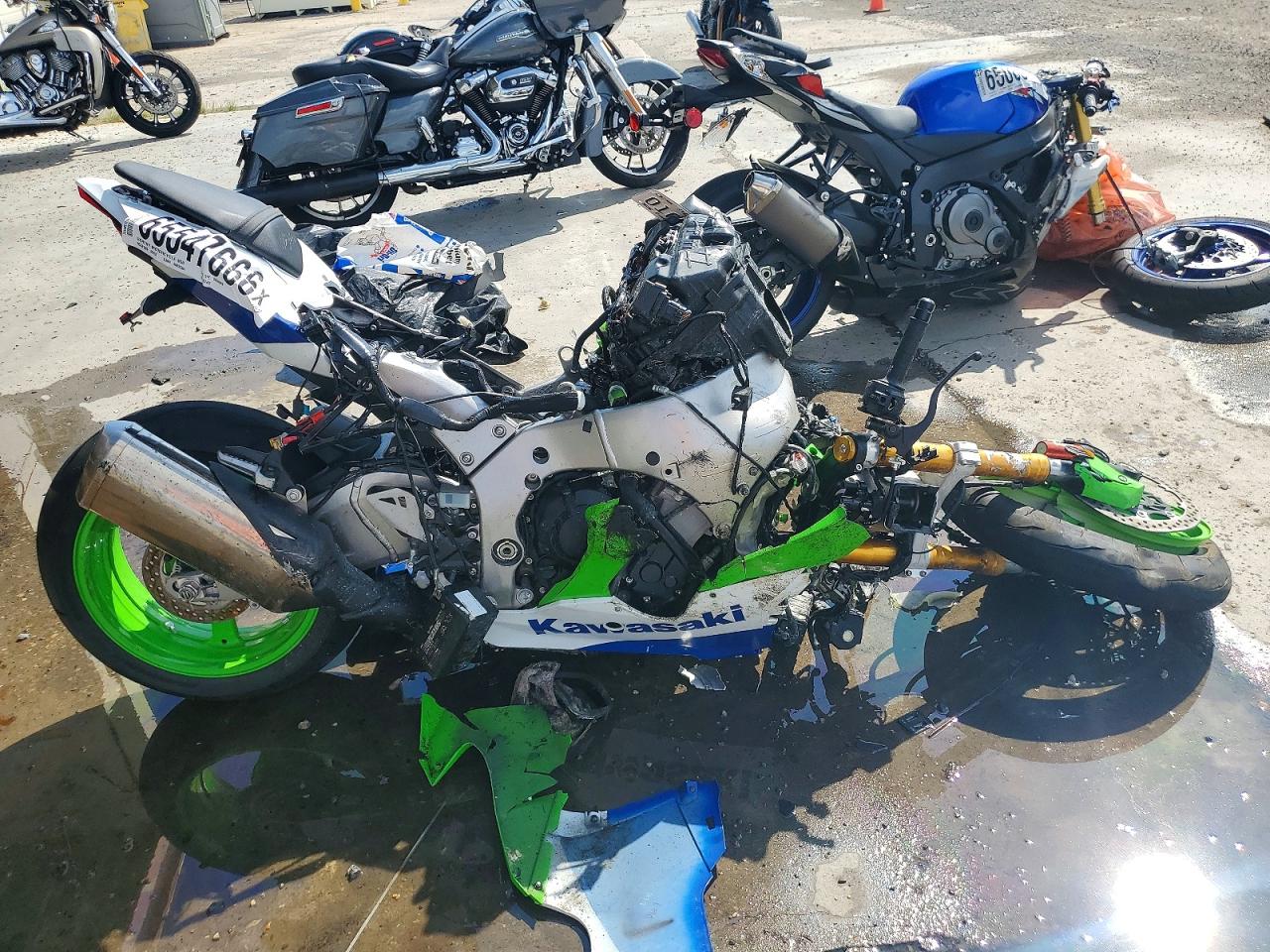 2024 KAWASAKI ZX1002 L