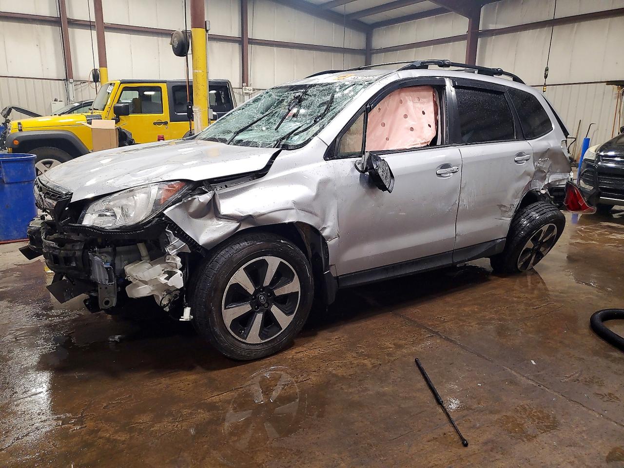 2018 SUBARU FORESTER Base P