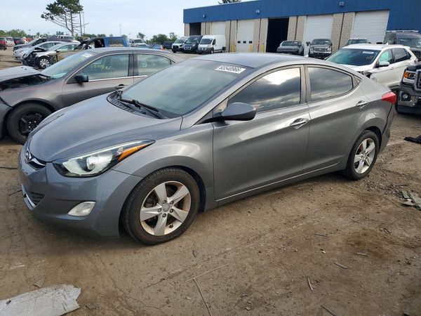 2013 HYUNDAI ELANTRA
