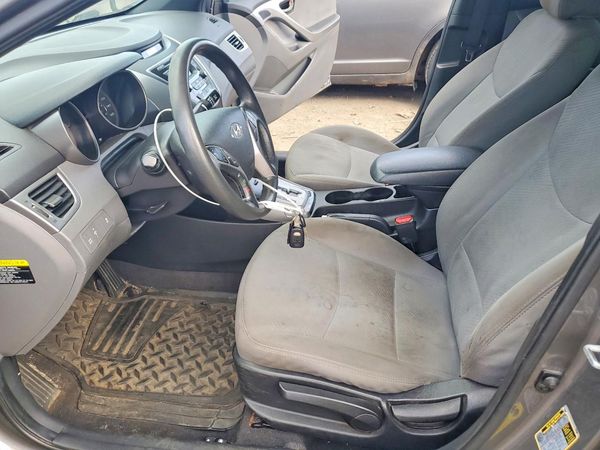2013 HYUNDAI ELANTRA