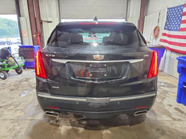 2018 CADILLAC XT5 Premium Luxury