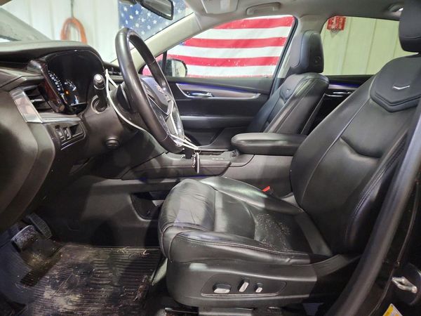 2018 CADILLAC XT5 Premium Luxury