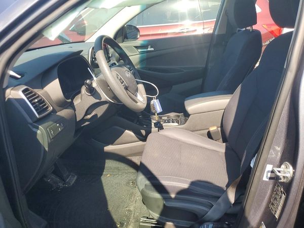 2021 HYUNDAI TUCSON SE