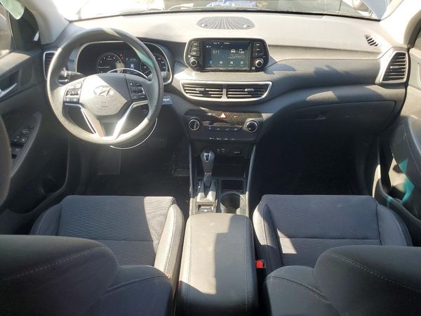 2021 HYUNDAI TUCSON SE