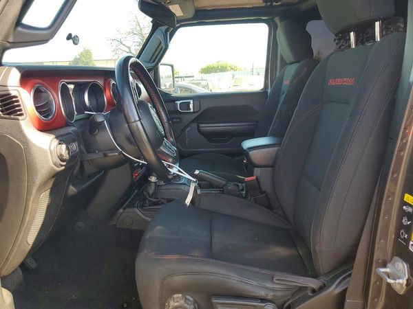 2021 JEEP WRANGLER UNLIMITED Unlimited Rubicon — DENT