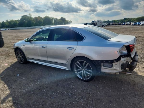 2017 VOLKSWAGEN PASSAT R-Line