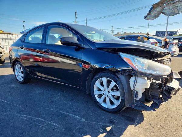 2014 HYUNDAI ACCENT
