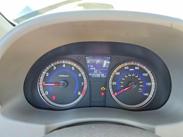 2014 HYUNDAI ACCENT