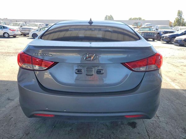 2013 HYUNDAI ELANTRA
