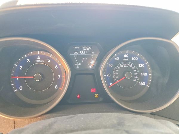 2013 HYUNDAI ELANTRA