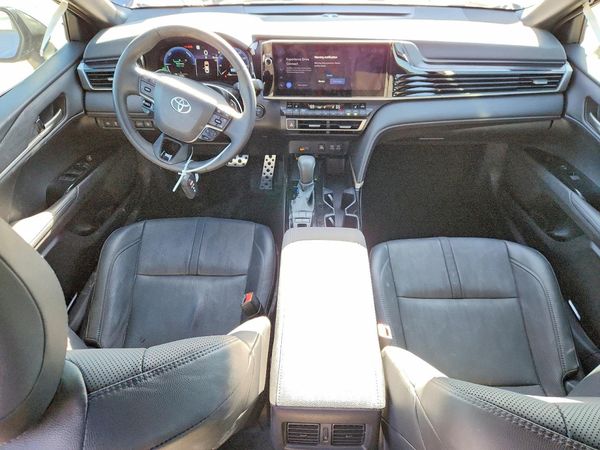 2025 TOYOTA CAMRY