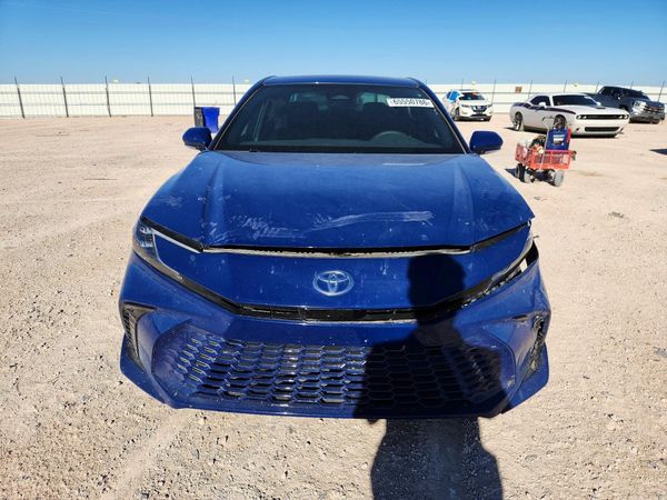 2025 TOYOTA CAMRY