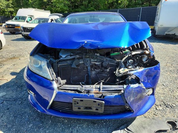 2013 LEXUS ES