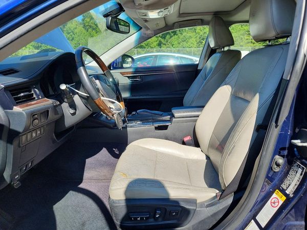 2013 LEXUS ES