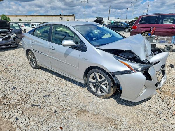 2017 TOYOTA PRIUS