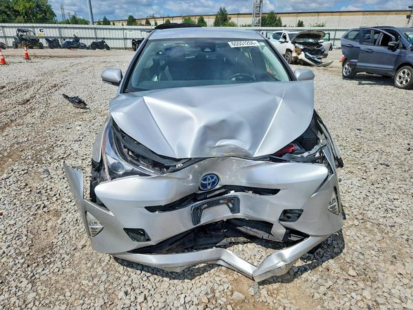 2017 TOYOTA PRIUS