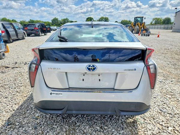 2017 TOYOTA PRIUS