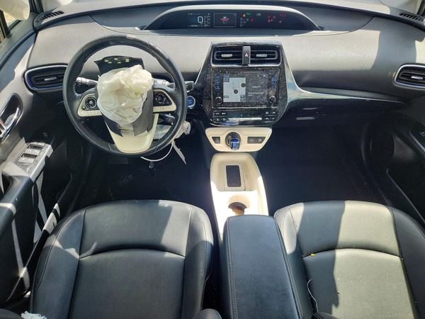 2017 TOYOTA PRIUS