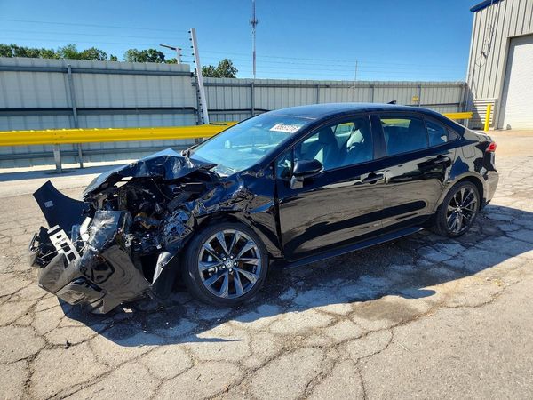 2023 TOYOTA COROLLA SE — Front 3/4