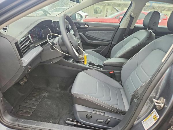 2025 VOLKSWAGEN JETTA SEL