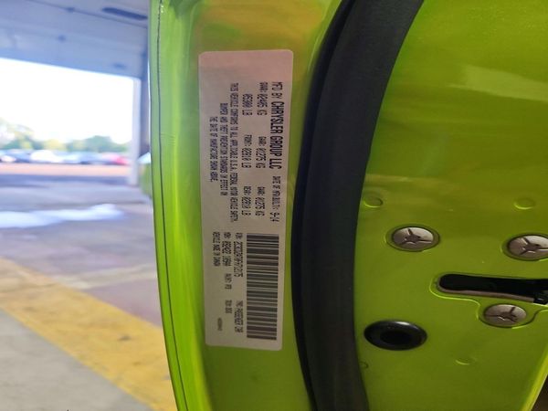 2015 DODGE CHALLENGER SXT — VINS