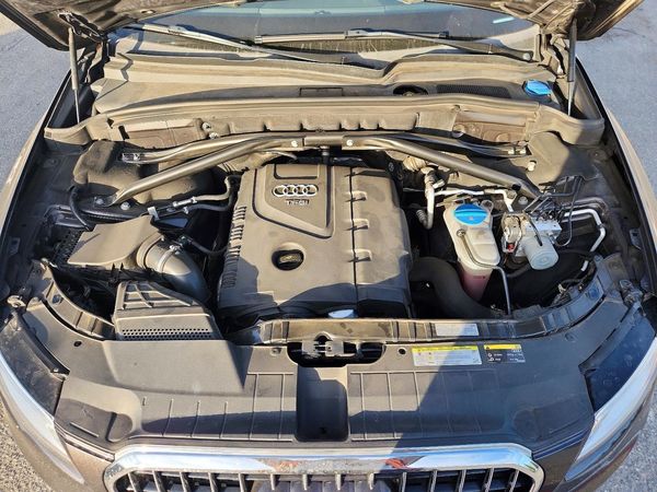 2016 AUDI Q5 quattro Premium Plus