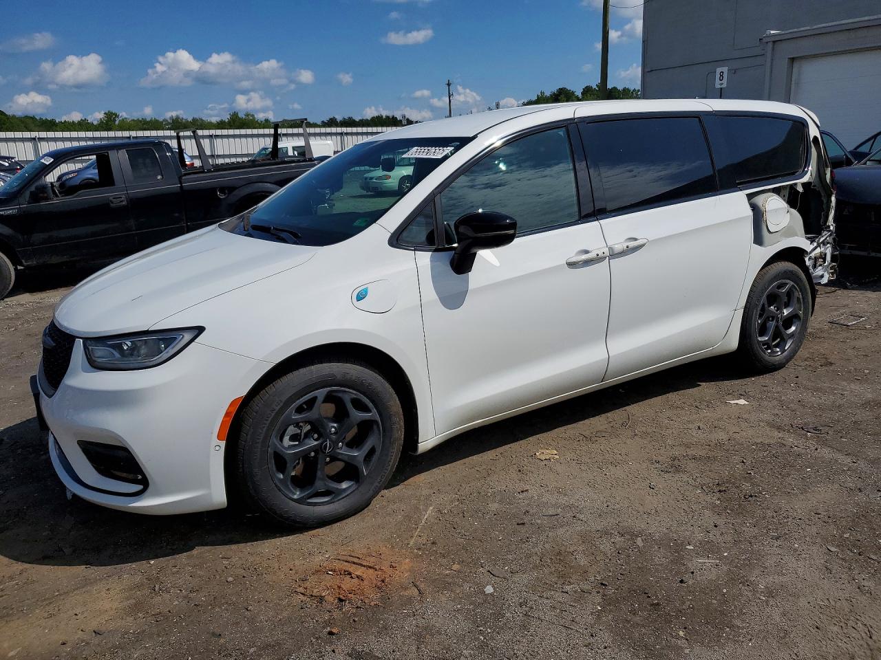 2024 CHRYSLER PACIFICA Select