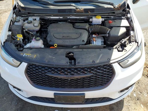 2024 CHRYSLER PACIFICA Select